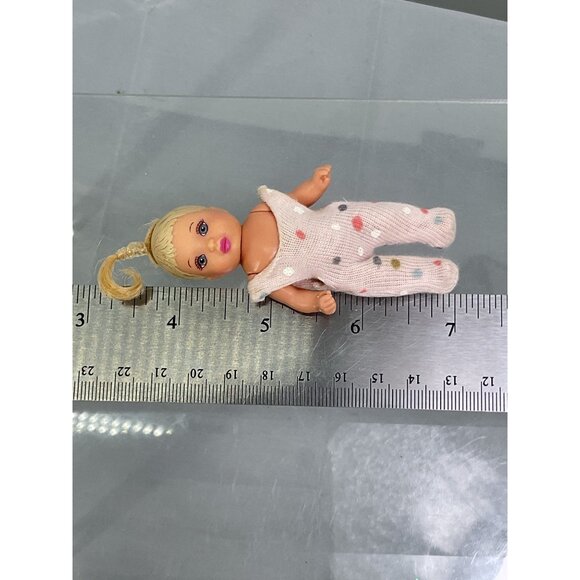 Barbie Happy Family Neighborhood Toddler Nikki Doll Blonde Hair Polka Dot Outfit - Picture 3 of 3